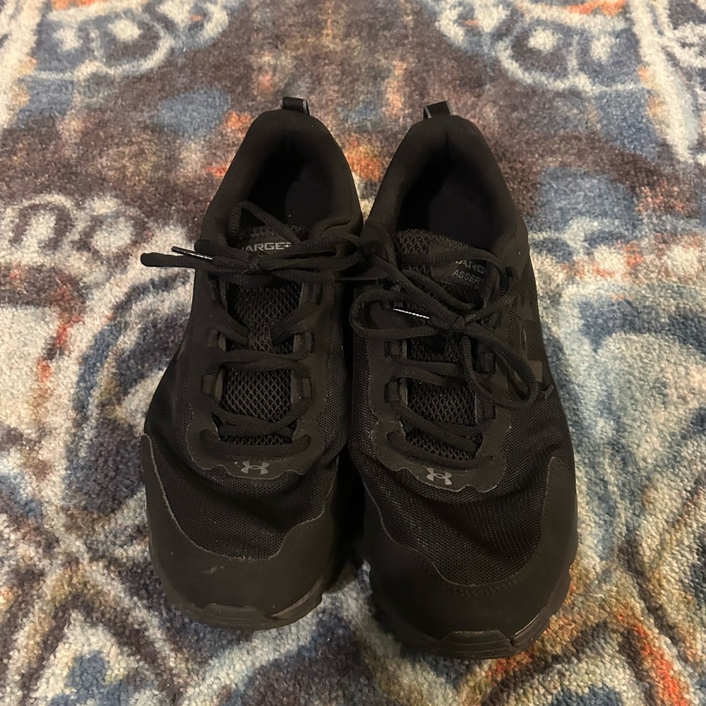 Under Armour Sneakers